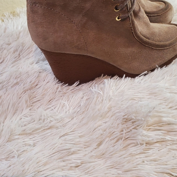 MICHAEL KORS Rory Moccasin Wedges - Picture 7 of 12